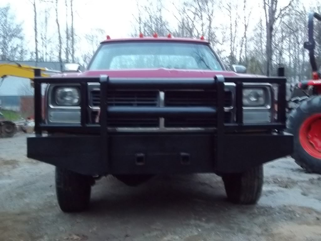 Name: 92bumperfinishedandpainted511005.jpg
Views: 139
Size: 92.0 KB