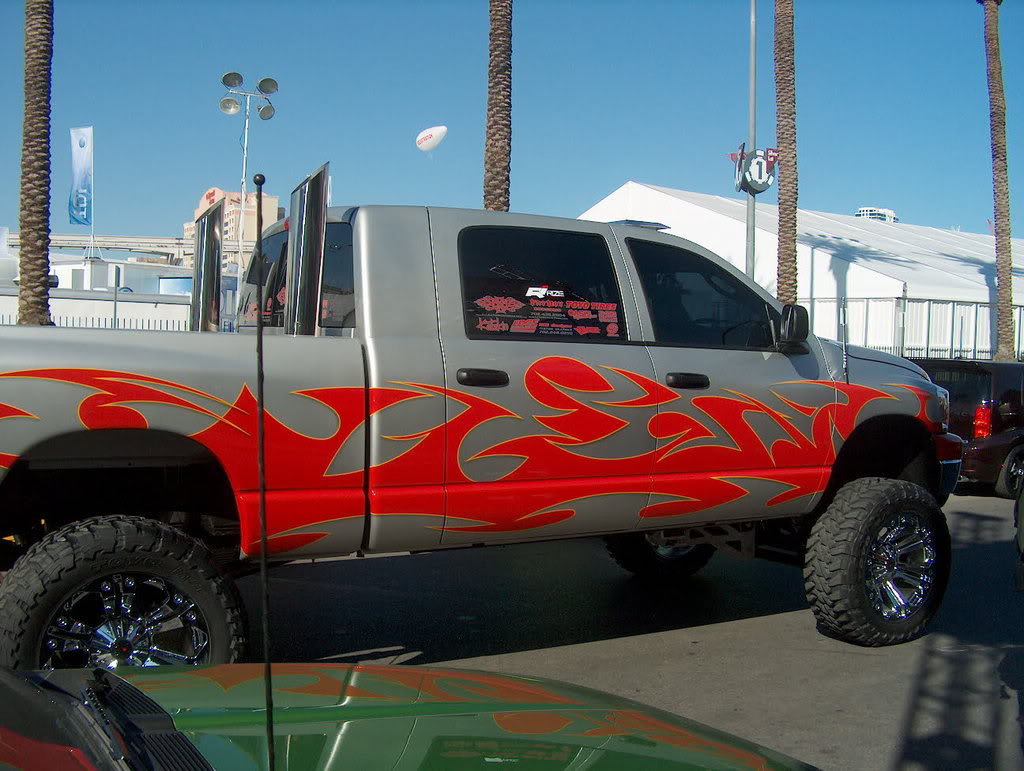 Name:  Familyandtruck176.jpg
Views: 49
Size:  130.0 KB