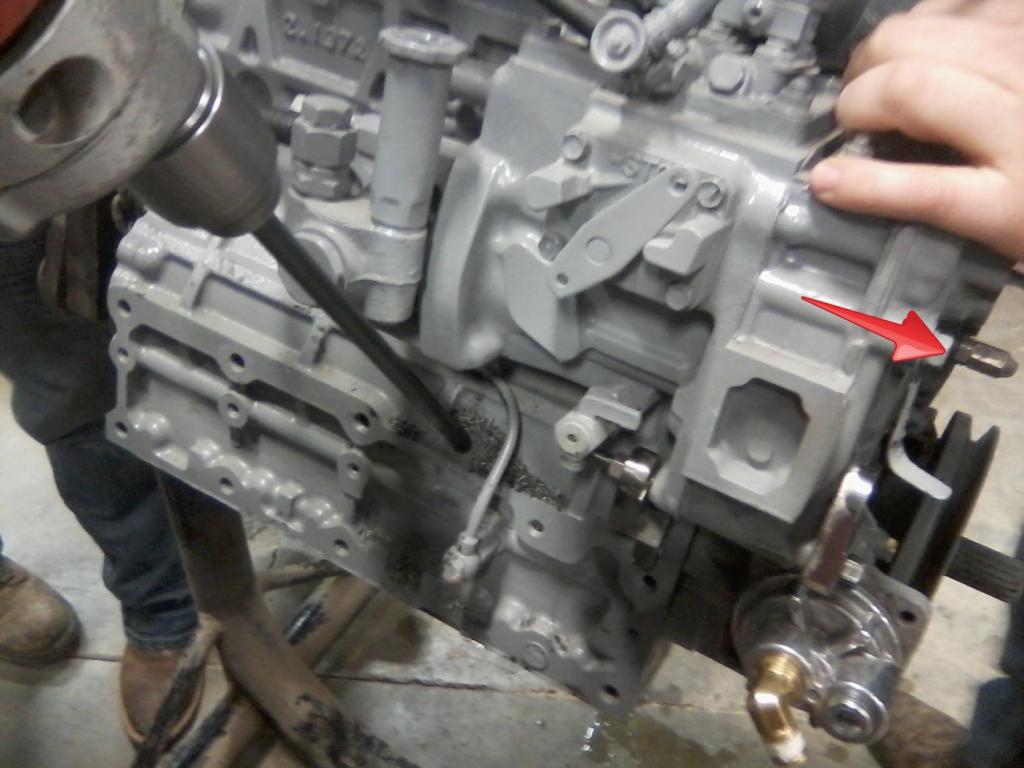 Name:  FuelRackScrew_zps2d482845.jpg
Views: 137
Size:  81.2 KB