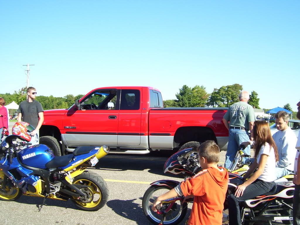 Name: SpringDieselDynoDay2007a009.jpg
Views: 39
Size: 163.1 KB
