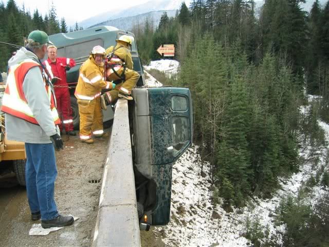 Name: Crash3.jpg
Views: 160
Size: 71.7 KB