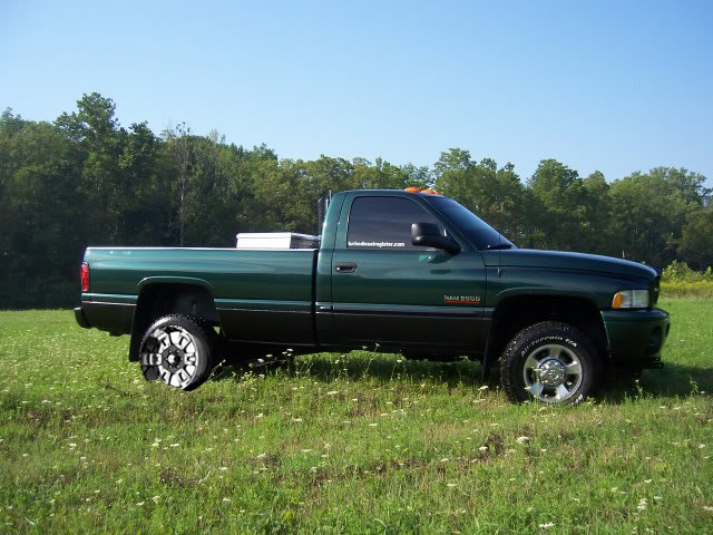 Name:  iancolemanwithdiamocopy.jpg
Views: 1100
Size:  87.9 KB